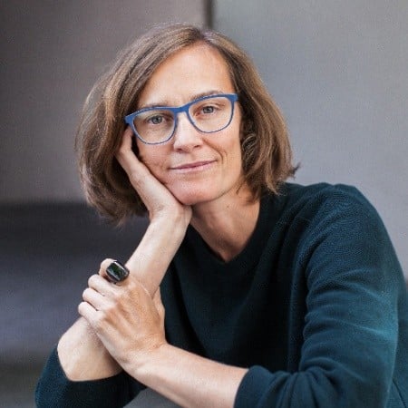 Ida Tin, Clue
