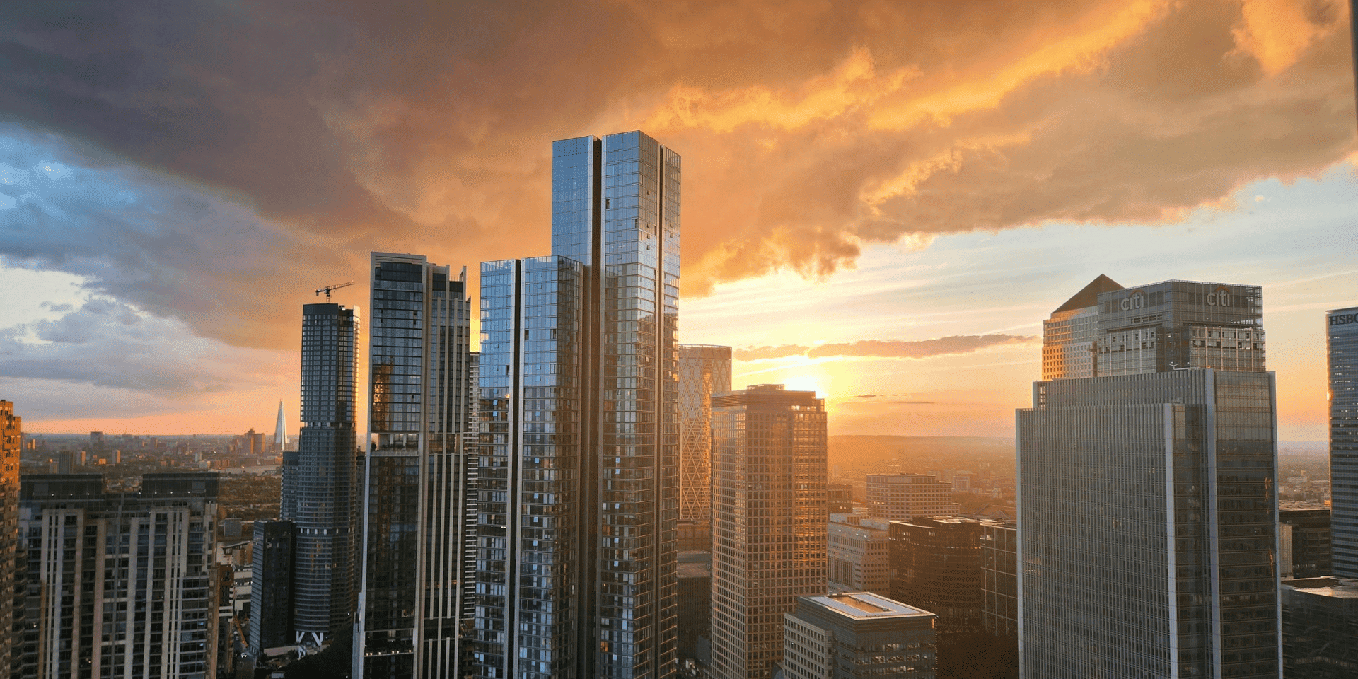 UK job market slowdown in Q2 2025 represented by offices in London’s financial district