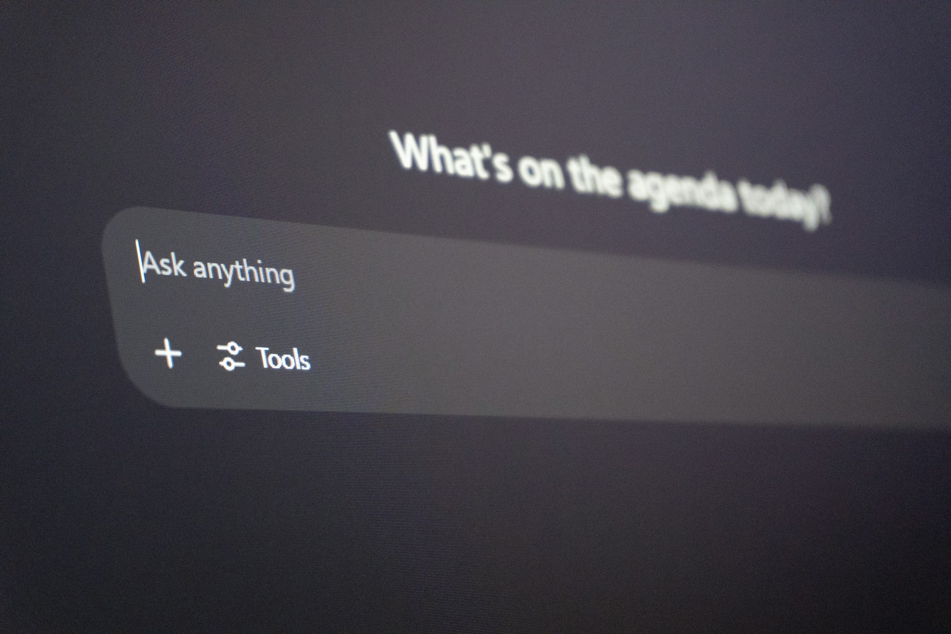 How to use an AI assistant to streamline job applications